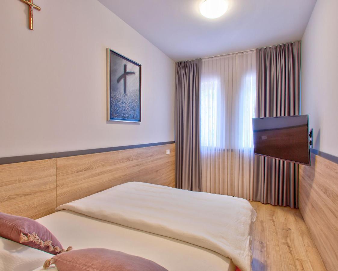 Hotel Dompes Mostar Exterior foto